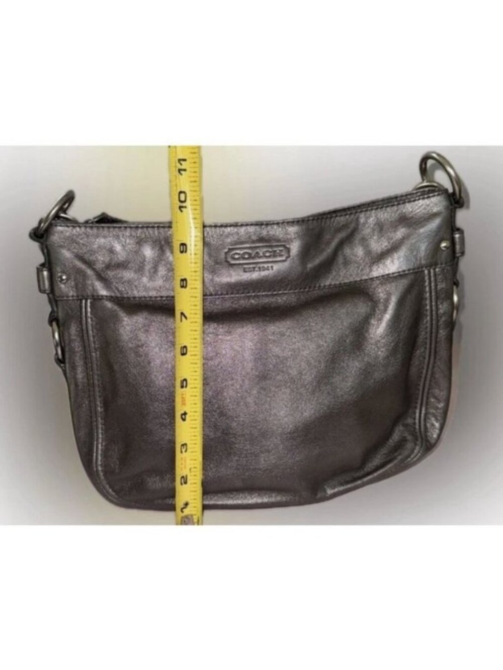 Coach Metallic Leather Shoulder Bag With Purple Lining & Zipper Closure - Picture 2 of 4